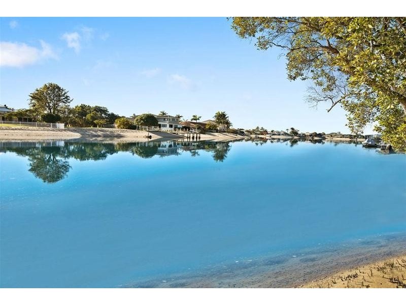 60 Mallawa  Drive, Palm Beach QLD 4221