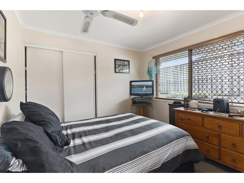 13 Daphne Court, Elanora QLD 4221