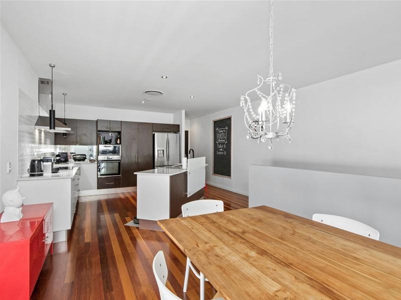 1/135 Laguna  Avenue, Palm Beach QLD 4221