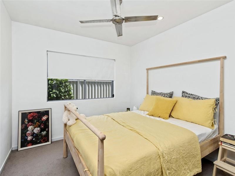 1/135 Laguna  Avenue, Palm Beach QLD 4221
