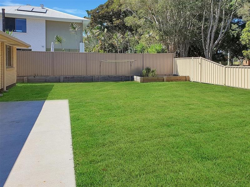 93 Mallawa  Drive, Palm Beach QLD 4221