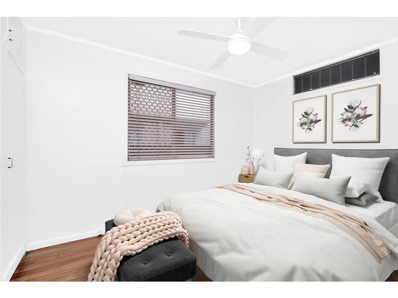 32 Sixth Avenue, Palm Beach QLD 4221