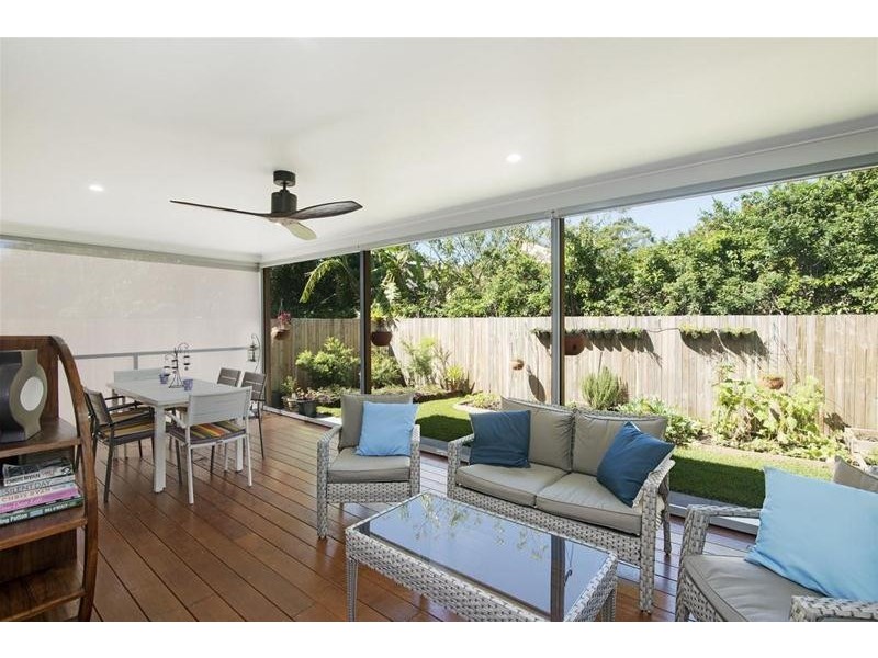 2/72 Third Avenue, Palm Beach QLD 4221