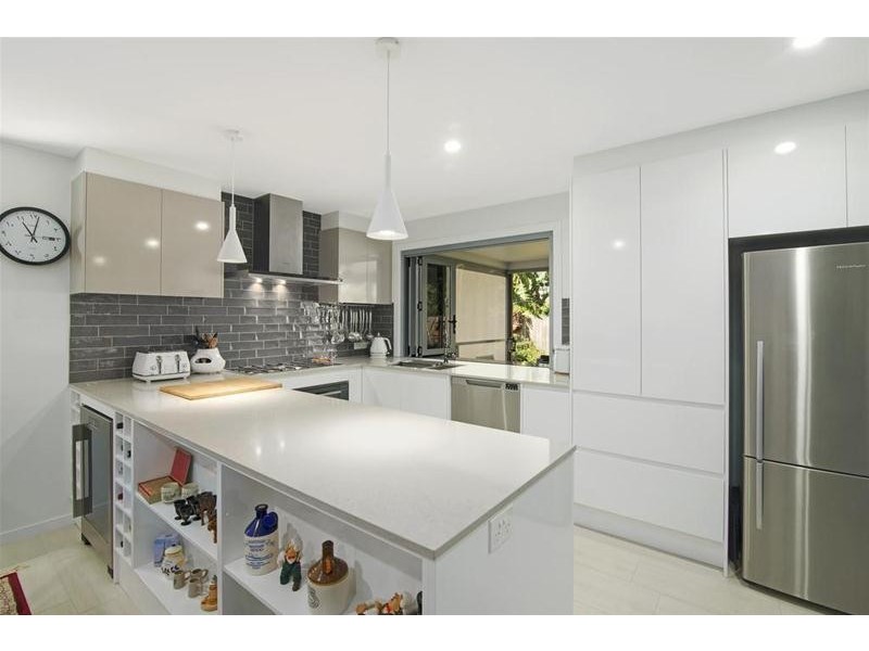 2/72 Third Avenue, Palm Beach QLD 4221