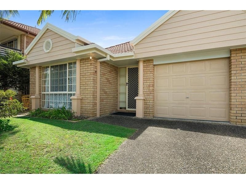 1/16 Waterdown Drive, Elanora QLD 4221