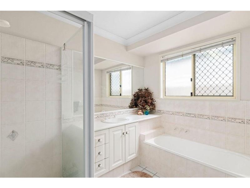 33 Cannon Drive, Currumbin Waters QLD 4223