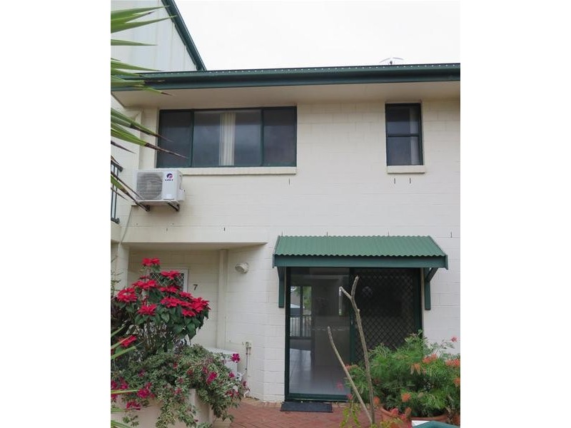 7/1045 Gold Coast Highway, Palm Beach QLD 4221