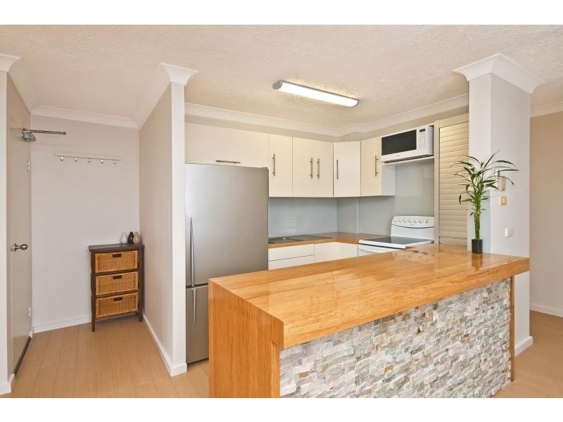 5/8 Twenty Second Avenue, Palm Beach QLD 4221