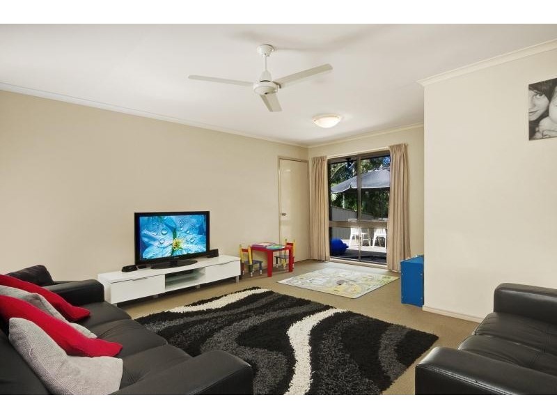 18 Hillcot Street, Currumbin Waters QLD 4223