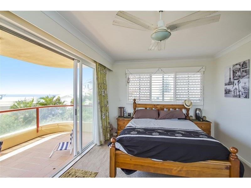 7/4 Twenty Fifth Avenue, Palm Beach QLD 4221