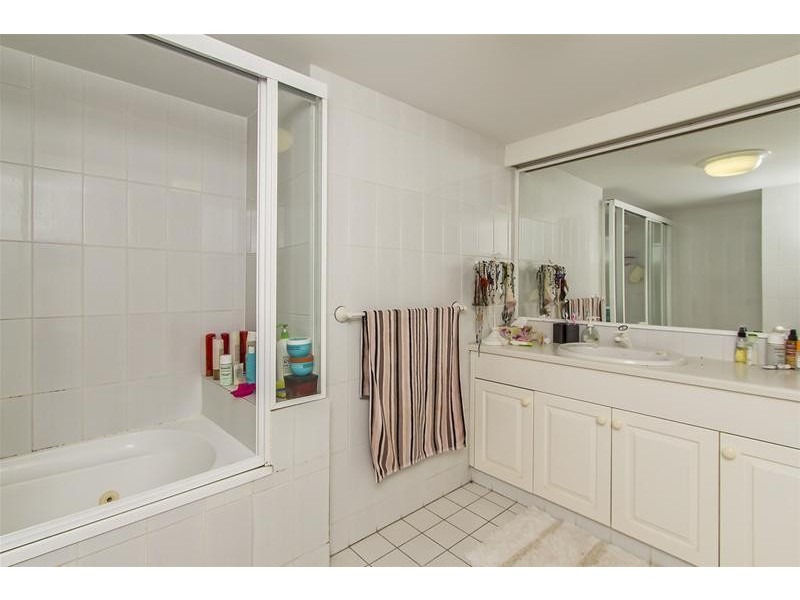 7/4 Twenty Fifth Avenue, Palm Beach QLD 4221