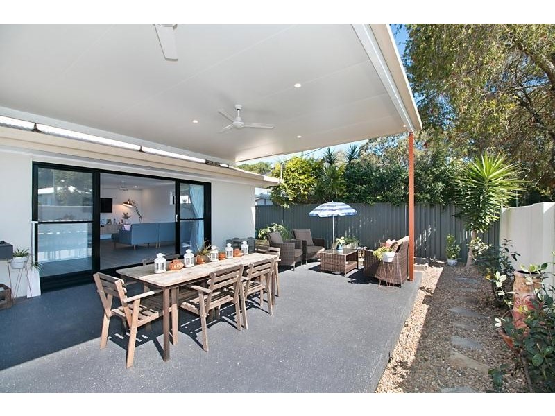 152 Laguna Avenue, Palm Beach QLD 4221