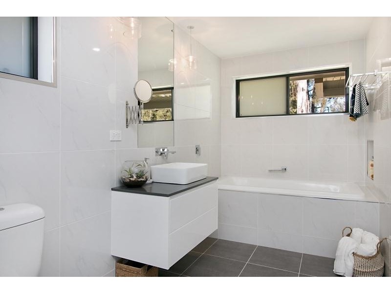 152 Laguna Avenue, Palm Beach QLD 4221