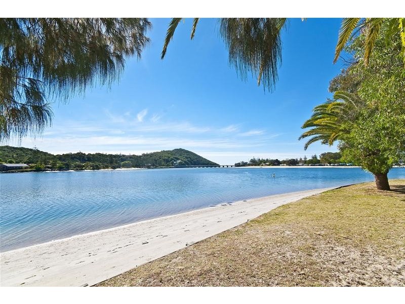 Villa 2/7 Twenty Fifth Avenue, Palm Beach QLD 4221