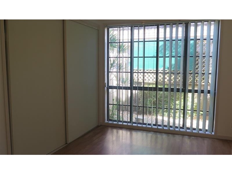 21B Oasis Crescent, Elanora QLD 4221