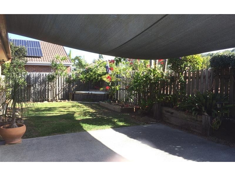 21B Oasis Crescent, Elanora QLD 4221