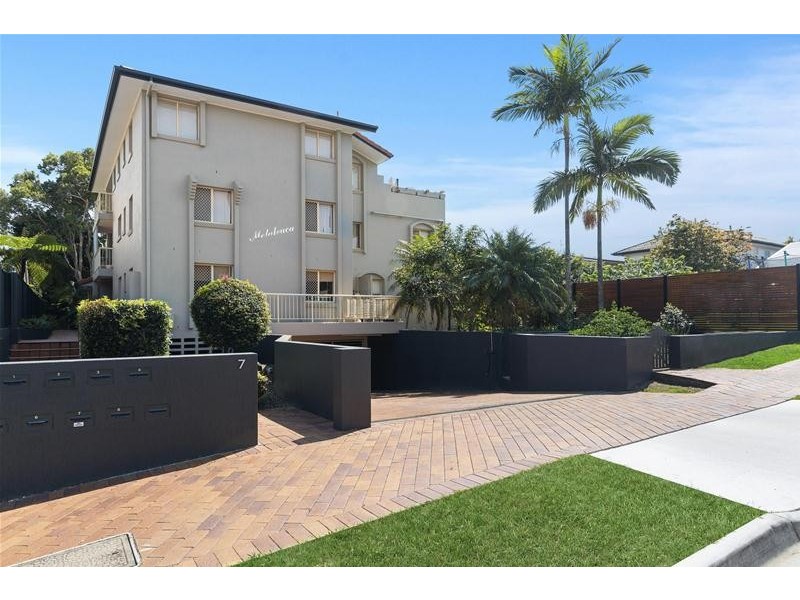 3/7 Twenty Seventh Avenue, Palm Beach QLD 4221