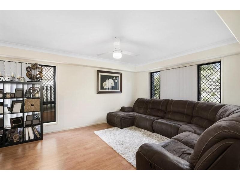 89 Casuarina Drive, Elanora QLD 4221