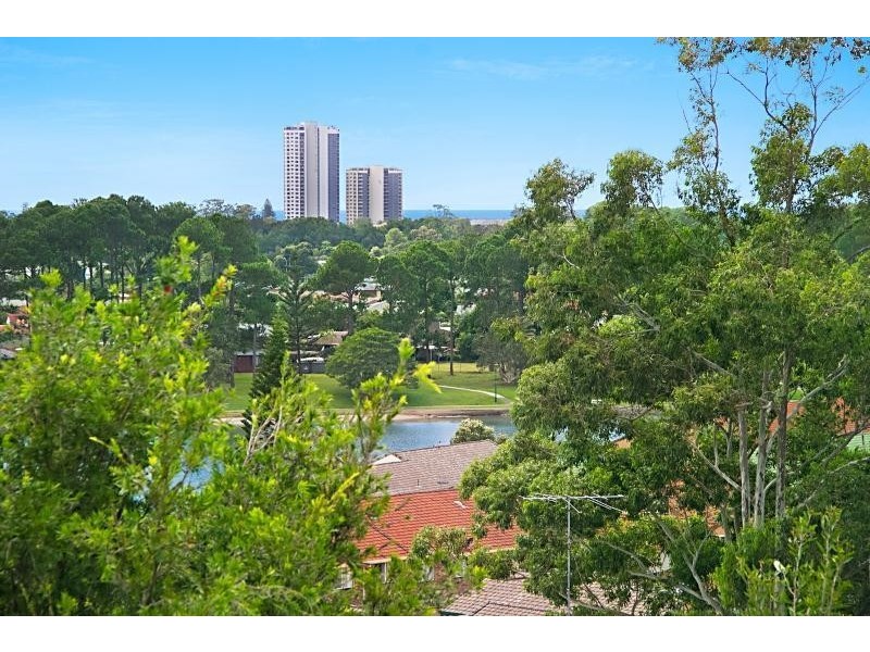 9 Hovea Court, Elanora QLD 4221