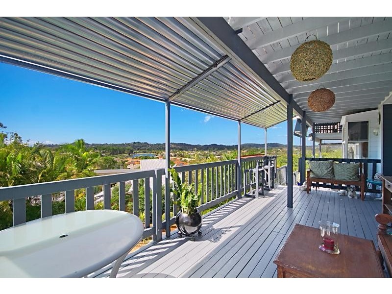 9 Hovea Court, Elanora QLD 4221