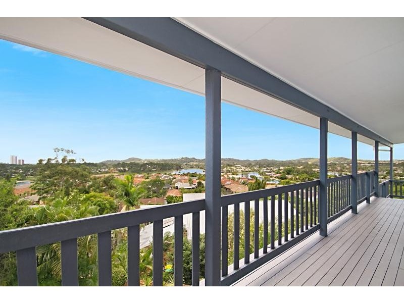 9 Hovea Court, Elanora QLD 4221