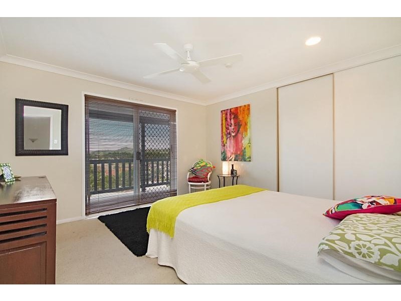 9 Hovea Court, Elanora QLD 4221