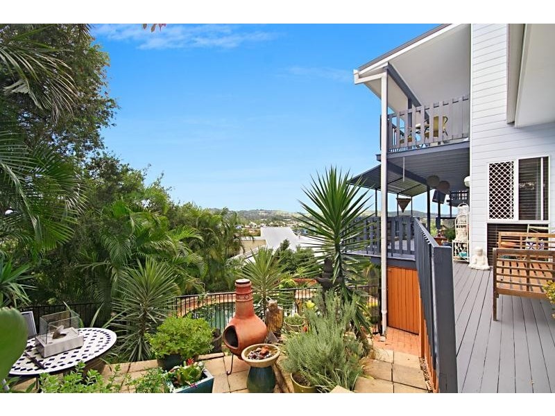 9 Hovea Court, Elanora QLD 4221