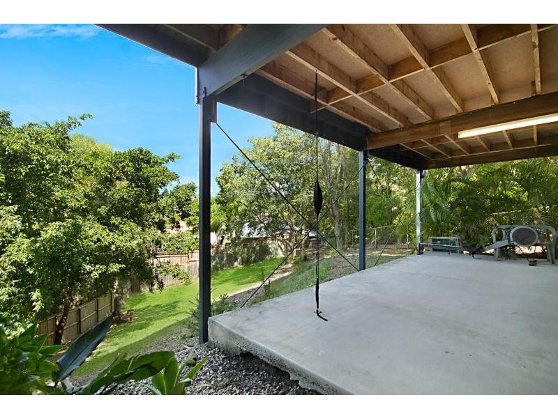9 Hovea Court, Elanora QLD 4221