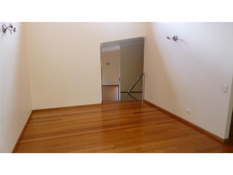 8 Casey Close, Currumbin Waters QLD 4223