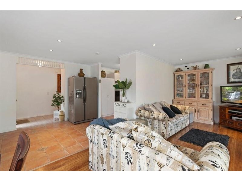 2/5 Carstens Court, Currumbin Waters QLD 4223