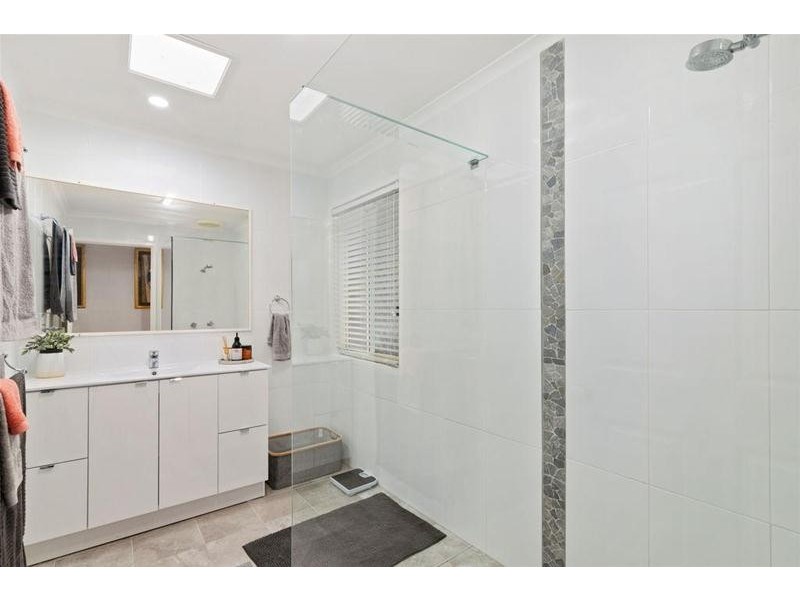 2/5 Carstens Court, Currumbin Waters QLD 4223