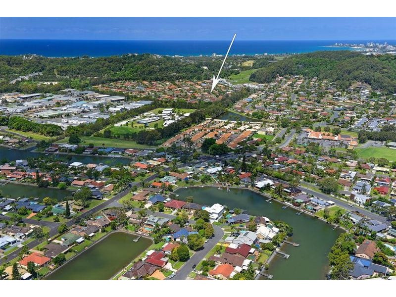2/5 Carstens Court, Currumbin Waters QLD 4223