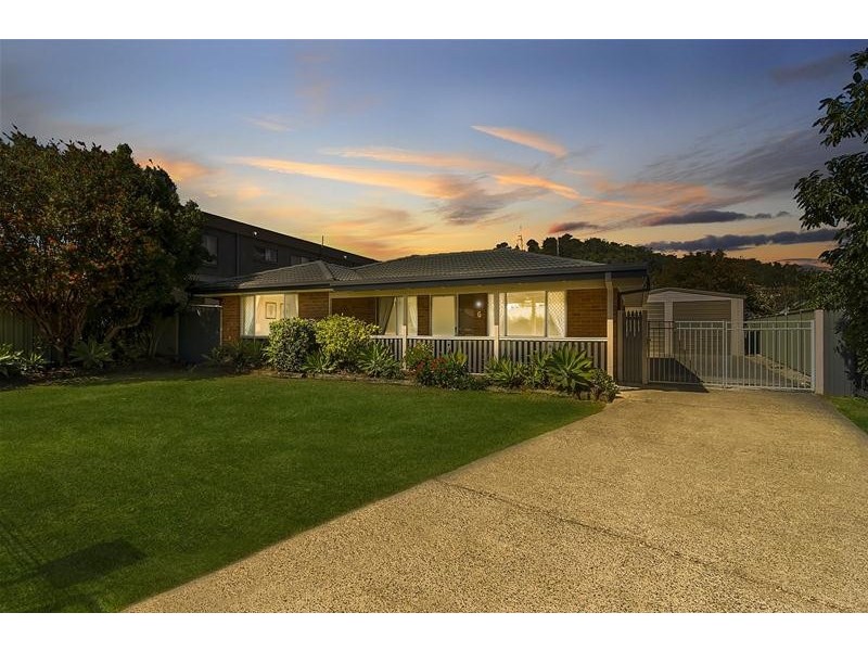 6 Seabrook Street, Elanora QLD 4221