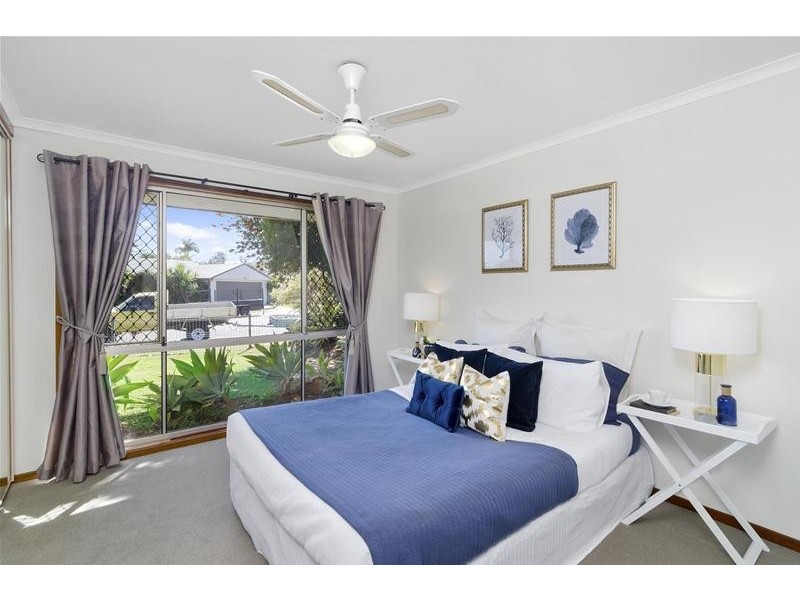 6 Seabrook Street, Elanora QLD 4221