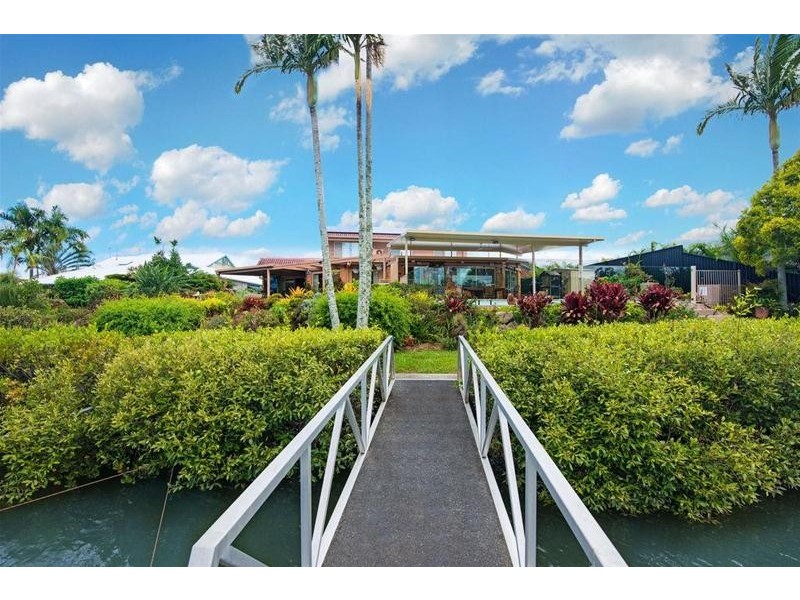 11 Kentia Court, Elanora QLD 4221