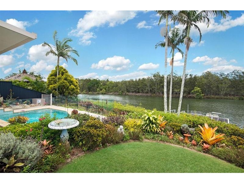 11 Kentia Court, Elanora QLD 4221