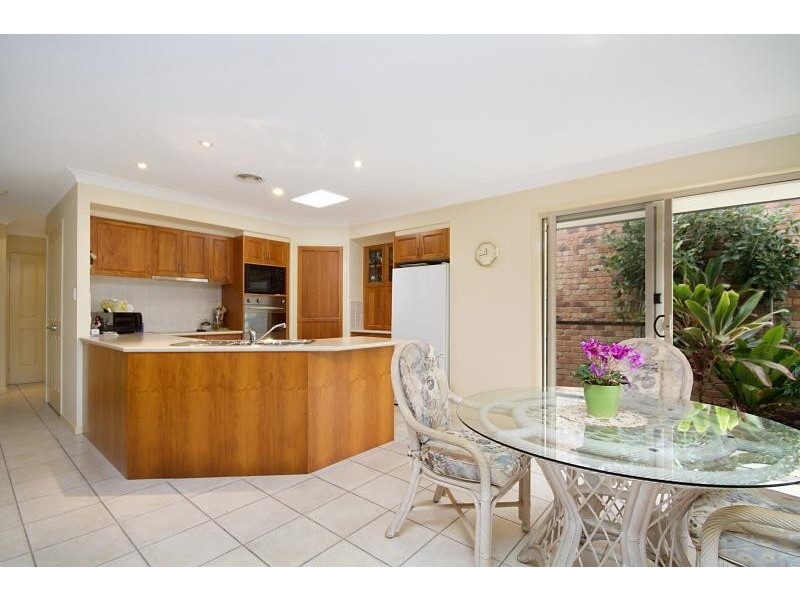 101 Casuarina Drive, Elanora QLD 4221