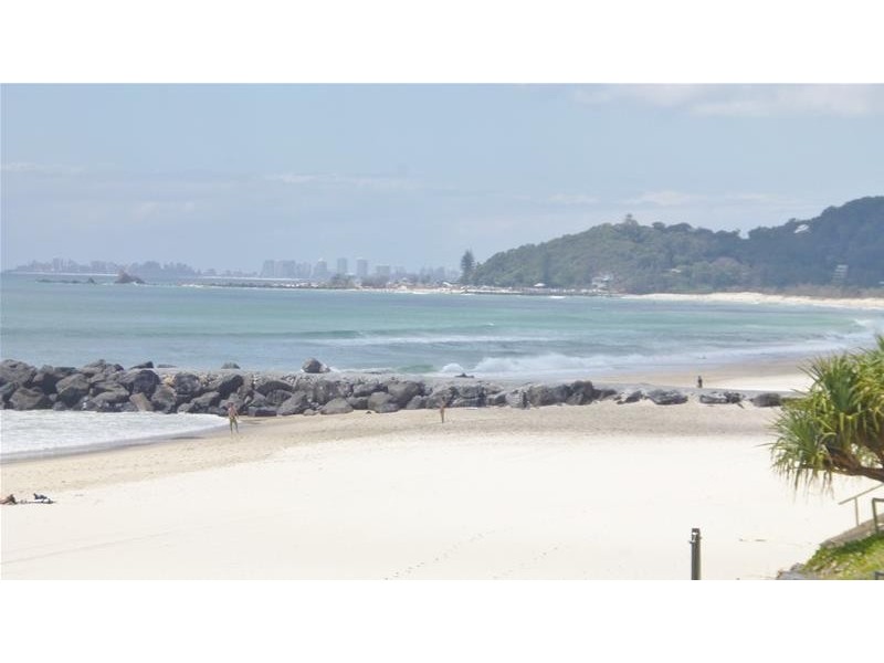 215 Jefferson Lane, Palm Beach QLD 4221