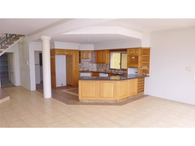 215 Jefferson Lane, Palm Beach QLD 4221