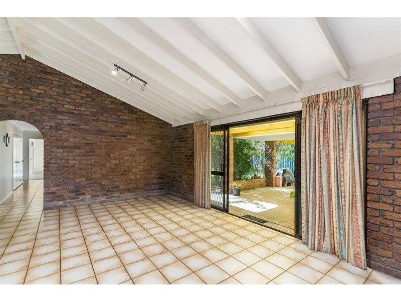 9 Ware Drive, Currumbin Waters QLD 4223