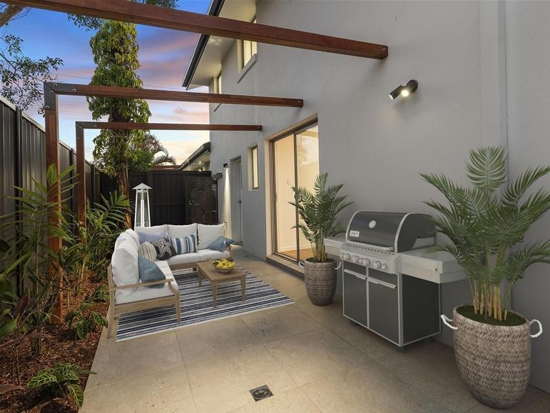 56 Fifth Avenue, Palm Beach QLD 4221