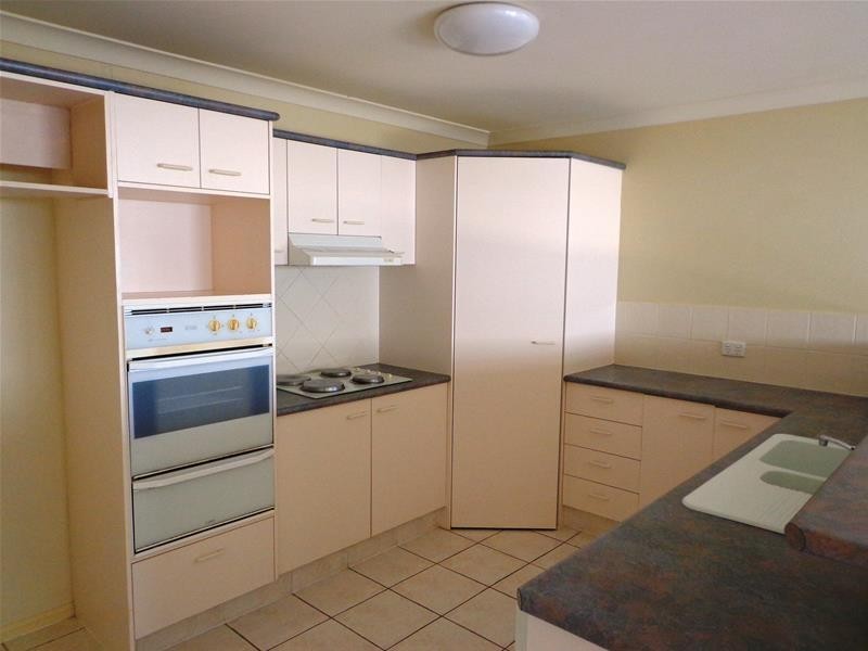 2/28 Yodelay Street, Varsity Lakes QLD 4227