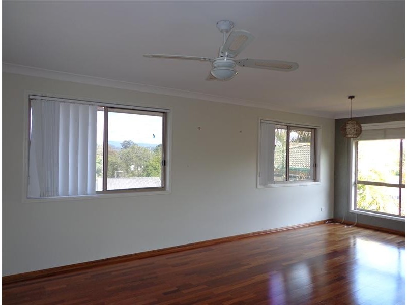 26 Kalmia Court, Elanora QLD 4221