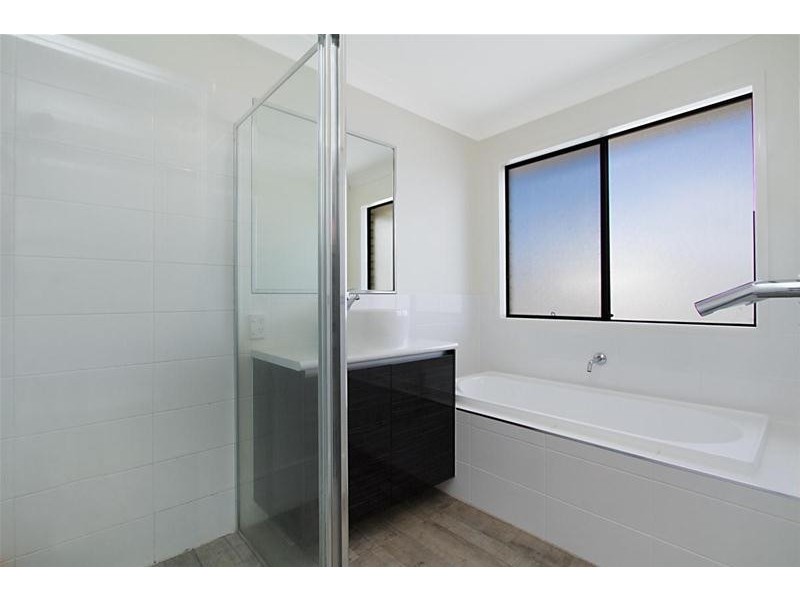 22 Nollamara Drive, Elanora QLD 4221