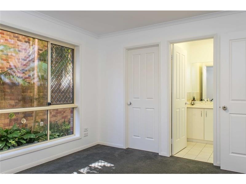 2/42 Alfred Street, Mermaid Beach QLD 4218