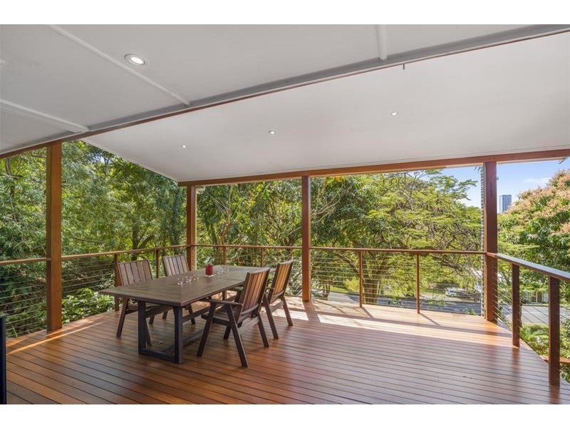 34 Stapylton Street, Coolangatta QLD 4225