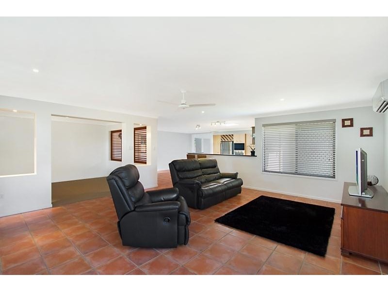 20 Saffron Street, Elanora QLD 4221