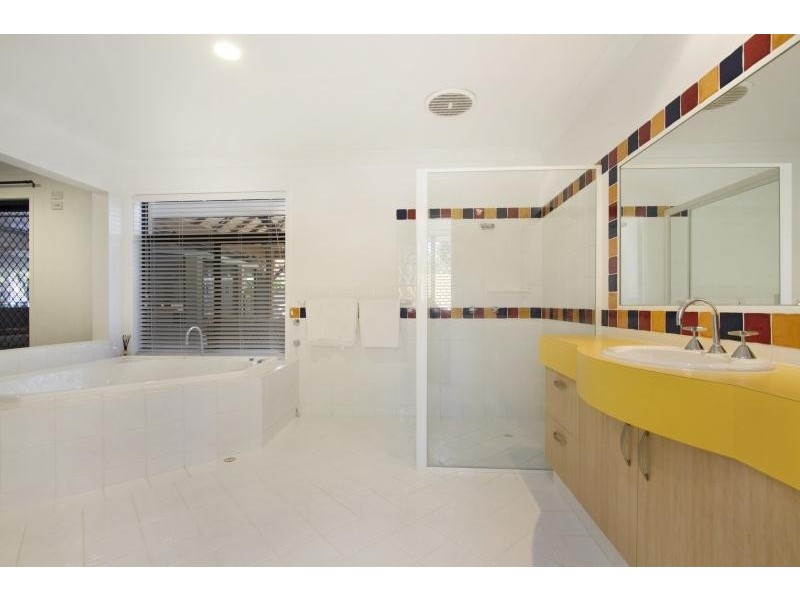 20 Saffron Street, Elanora QLD 4221