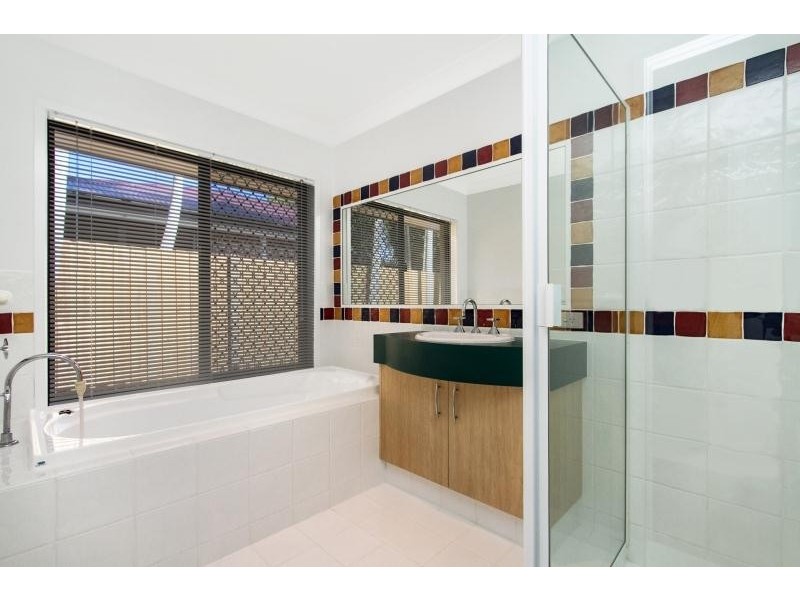 20 Saffron Street, Elanora QLD 4221