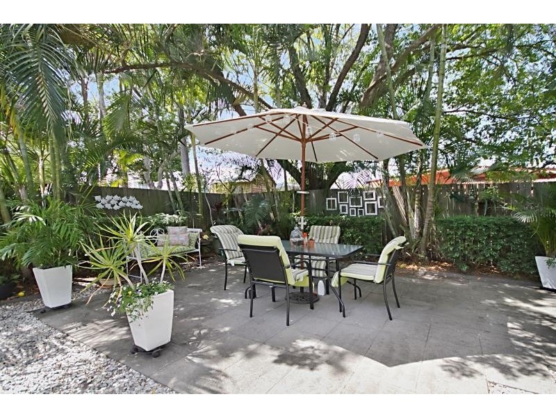 1/19 Bali Avenue, Palm Beach QLD 4221